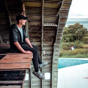 Meet your Posher, Joel